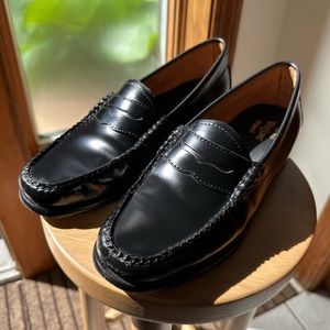 G.H.BASS Whitney WEEJUN penny loafers, size 7.5, black